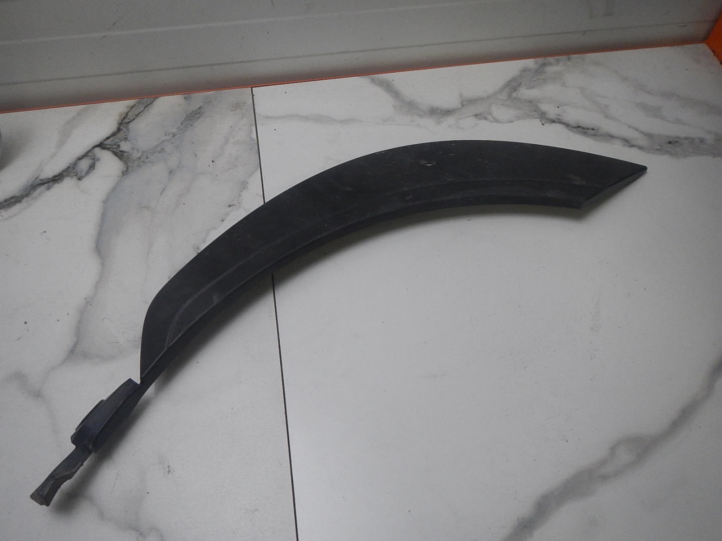 Накладка двери задней левой