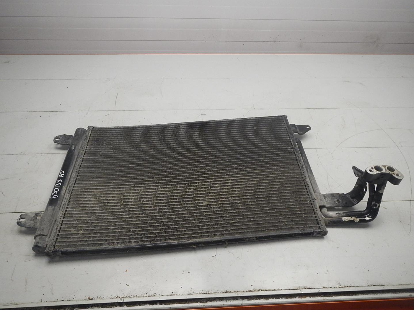 Радиатор кондиционера / конденсер