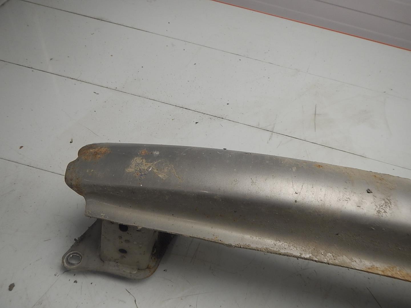 Усилитель заднего бампера