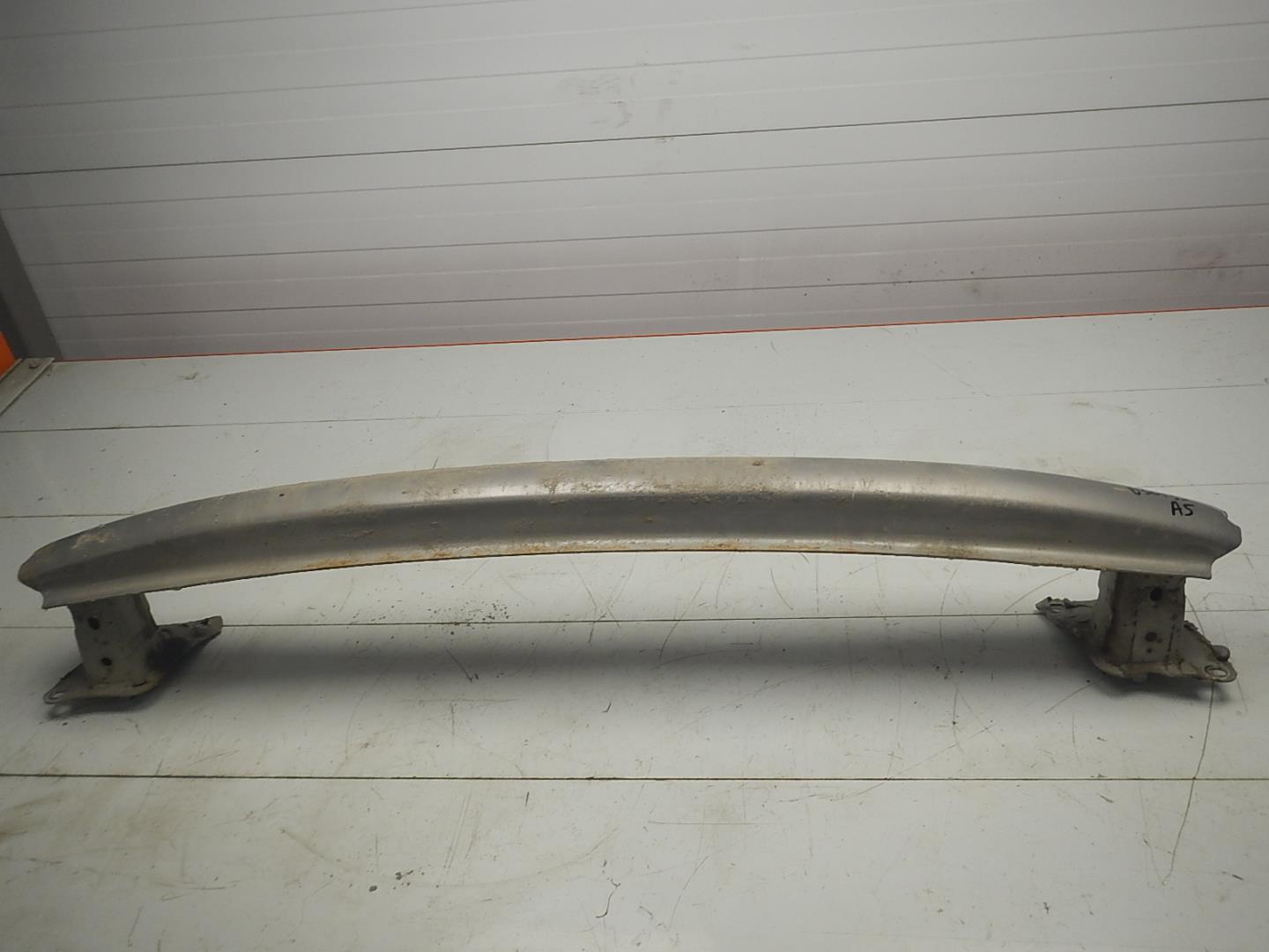 Усилитель заднего бампера