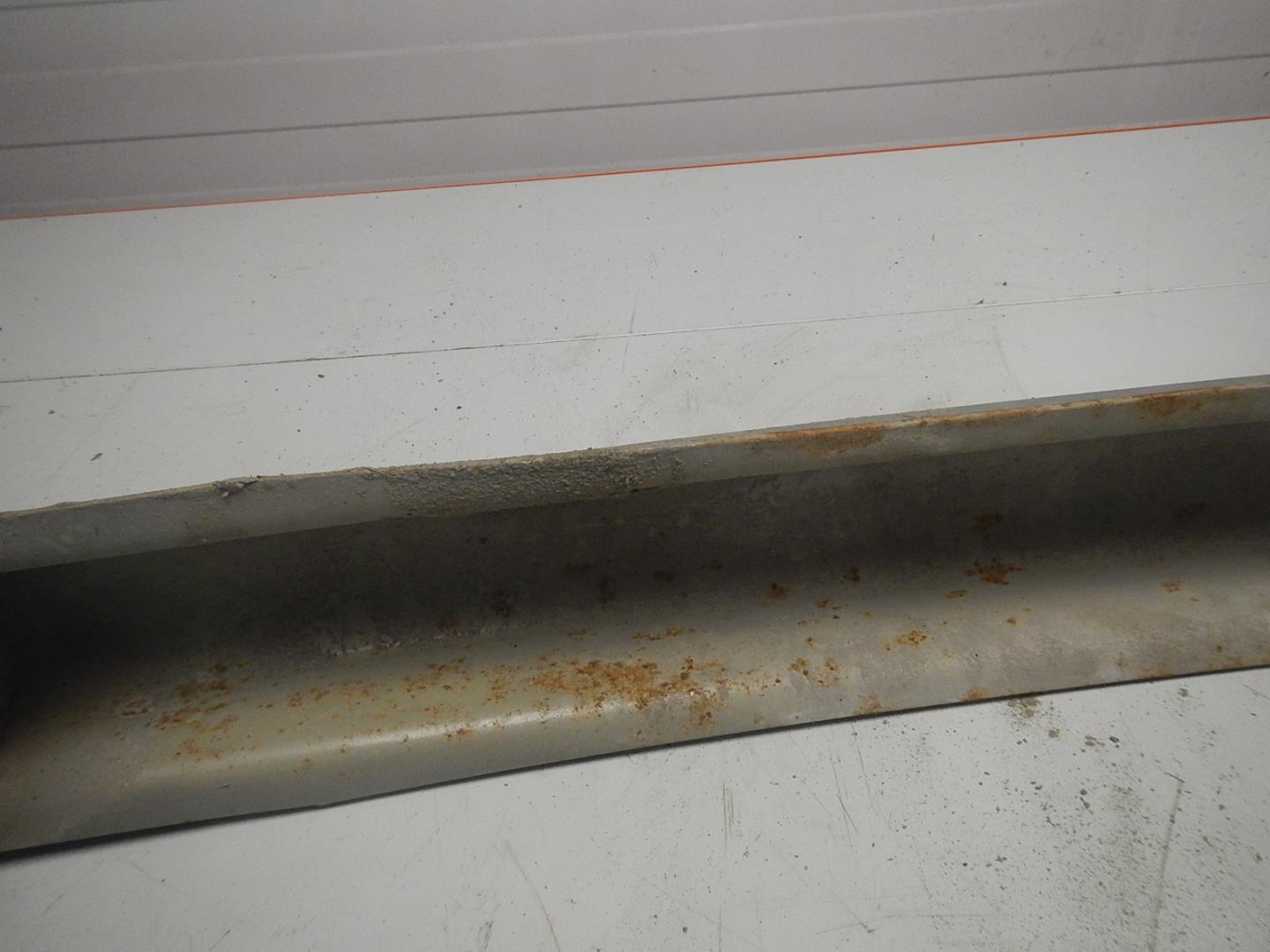 Усилитель заднего бампера