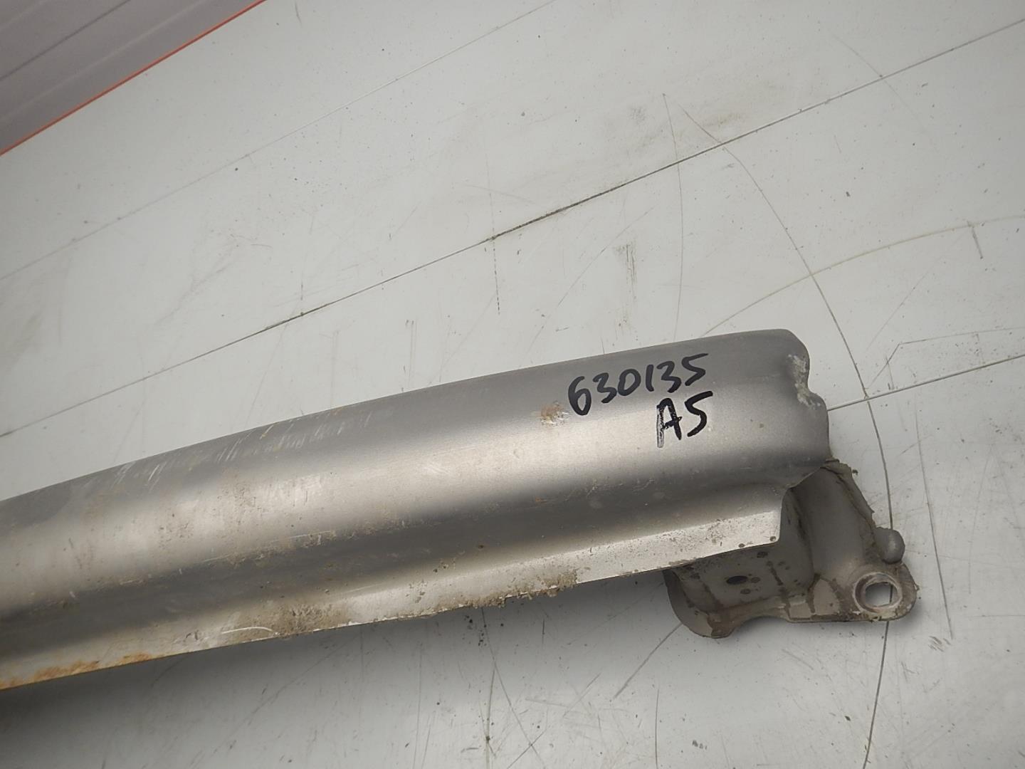 Усилитель заднего бампера