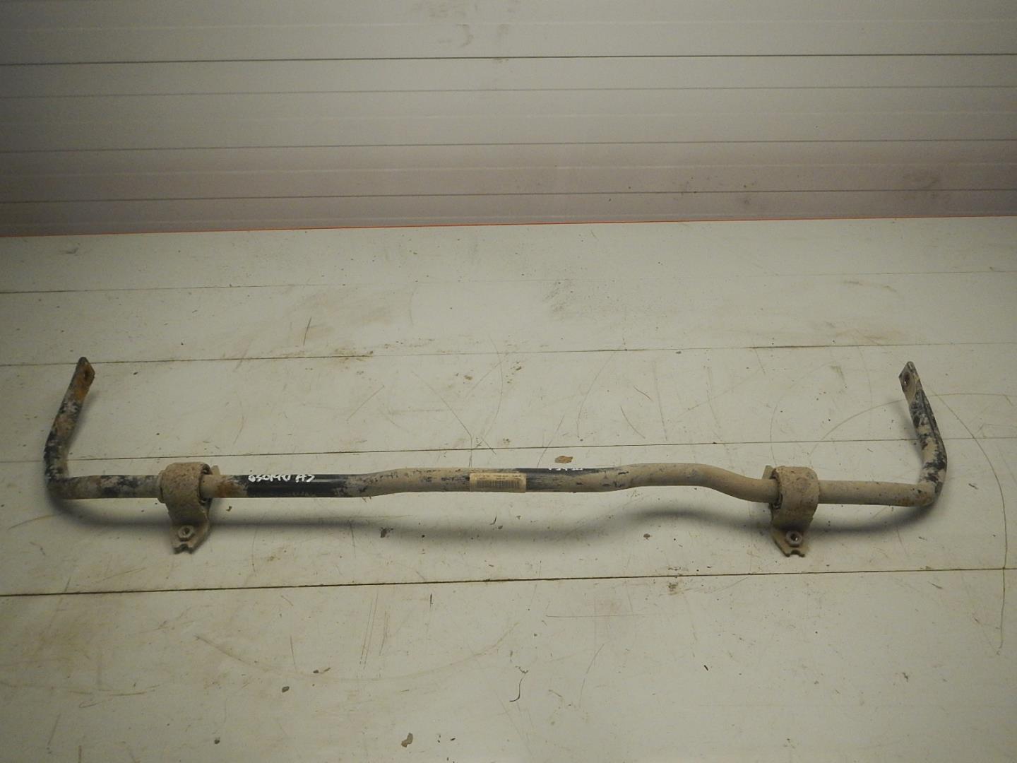 Стабилизатор передний