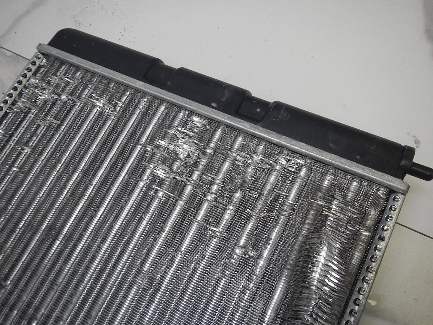 Радиатор охлаждения двигателя основной