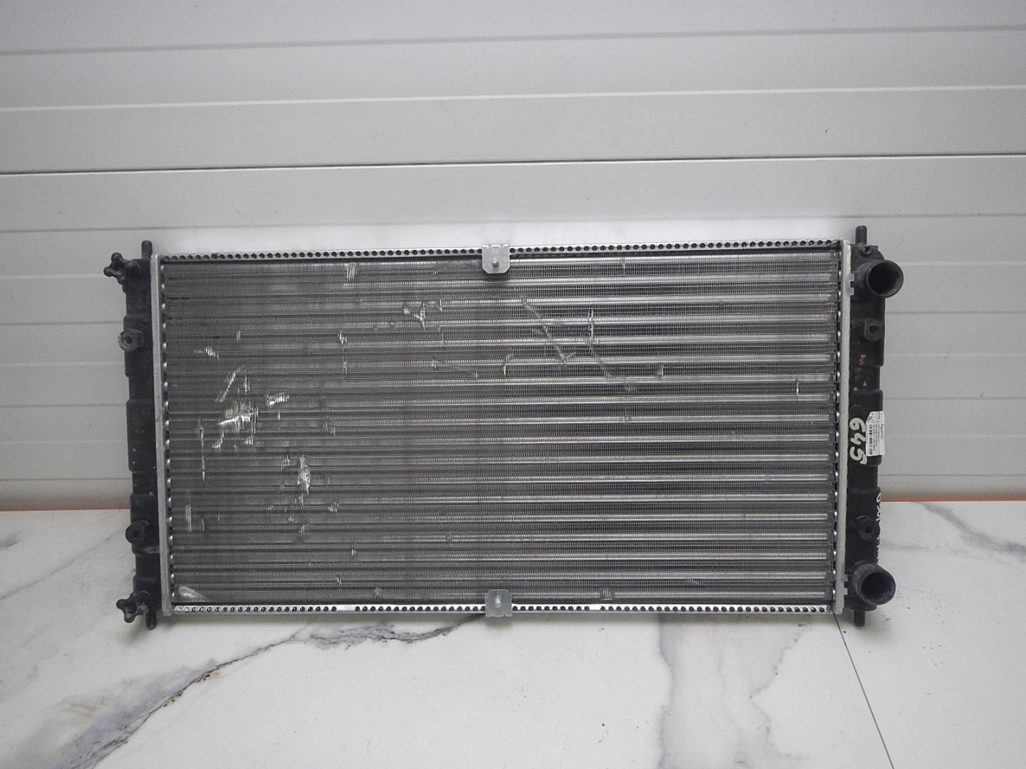 Радиатор охлаждения двигателя основной