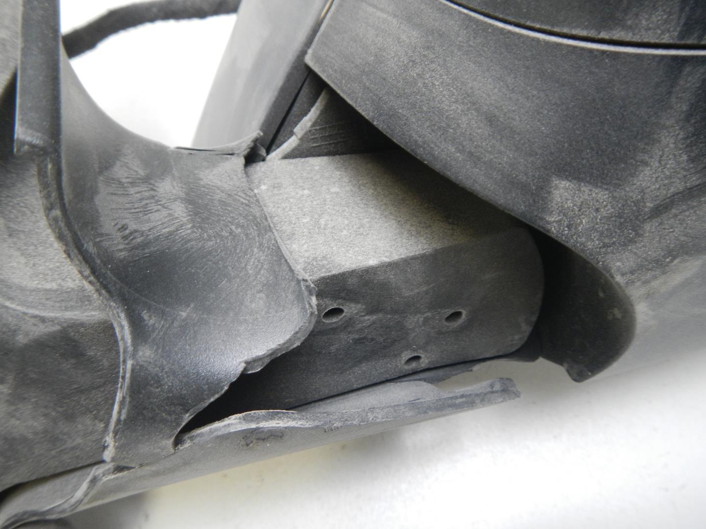 Зеркало правое электрическое