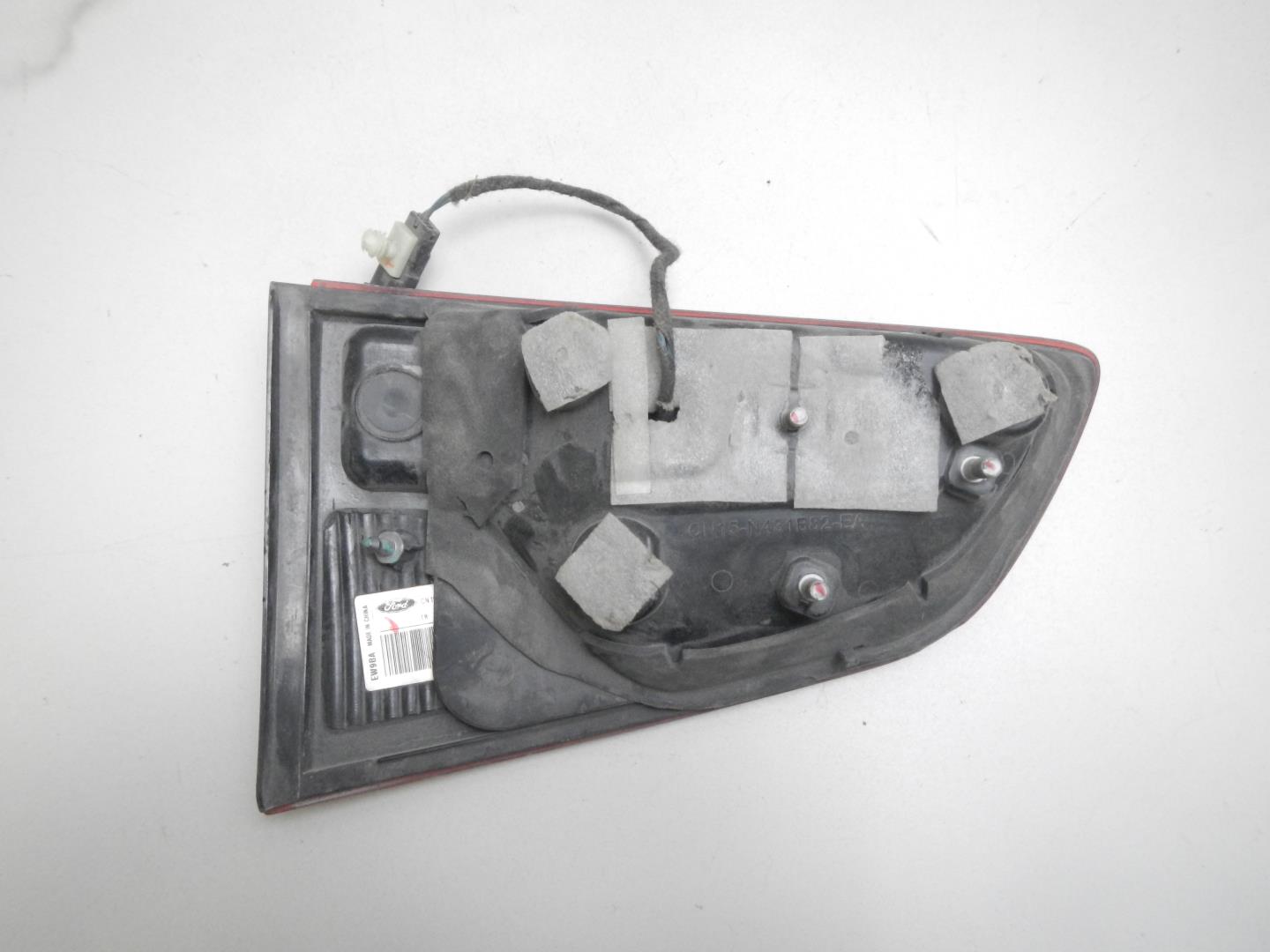 Фонарь задний внутренний правый