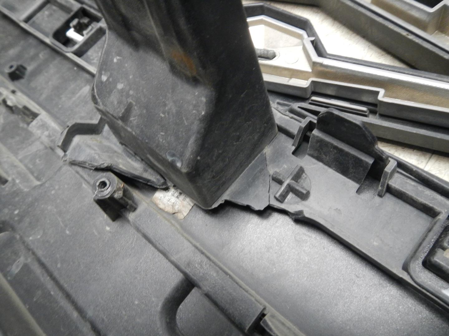 Бампер передний