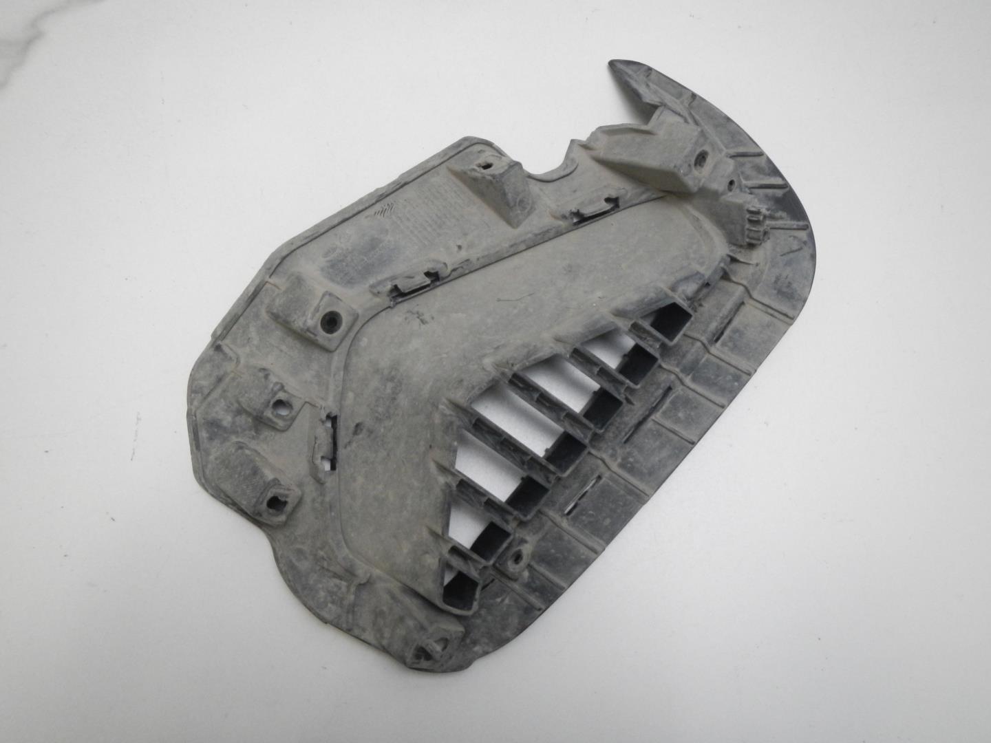 Решетка в бампер левая