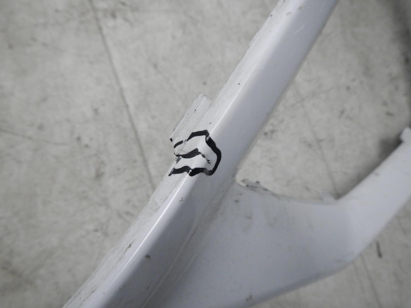 Накладка переднего бампера