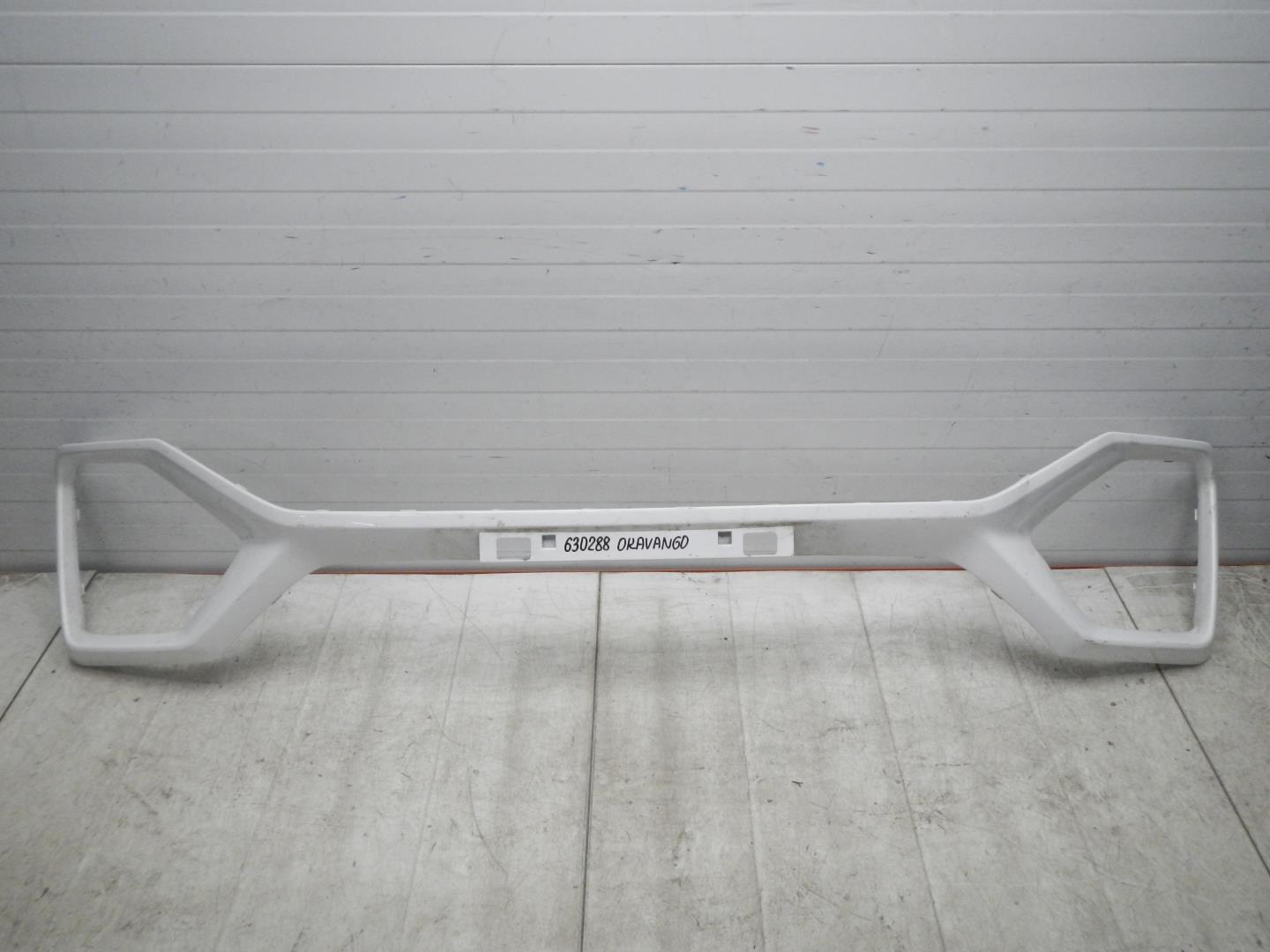 Накладка переднего бампера