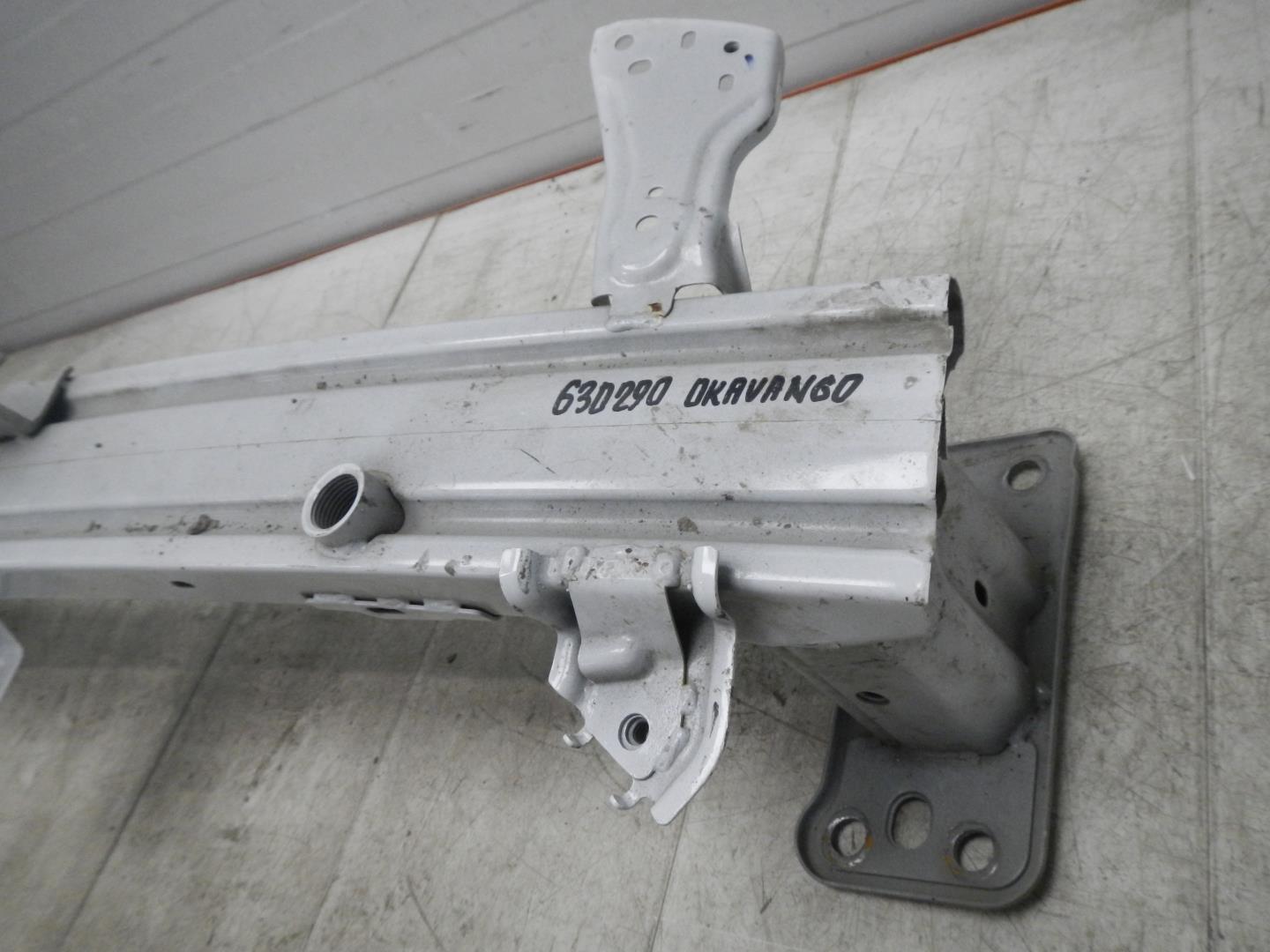 Усилитель заднего бампера