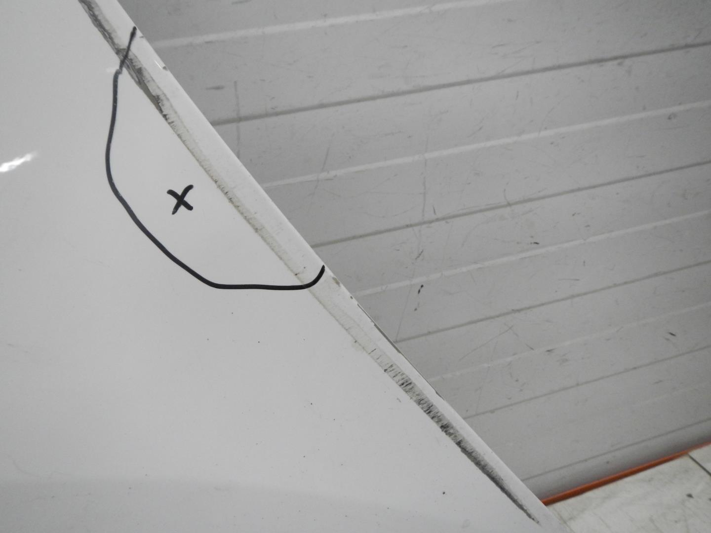 Крыло переднее левое