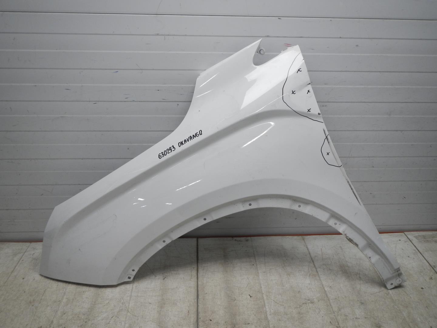 Крыло переднее левое