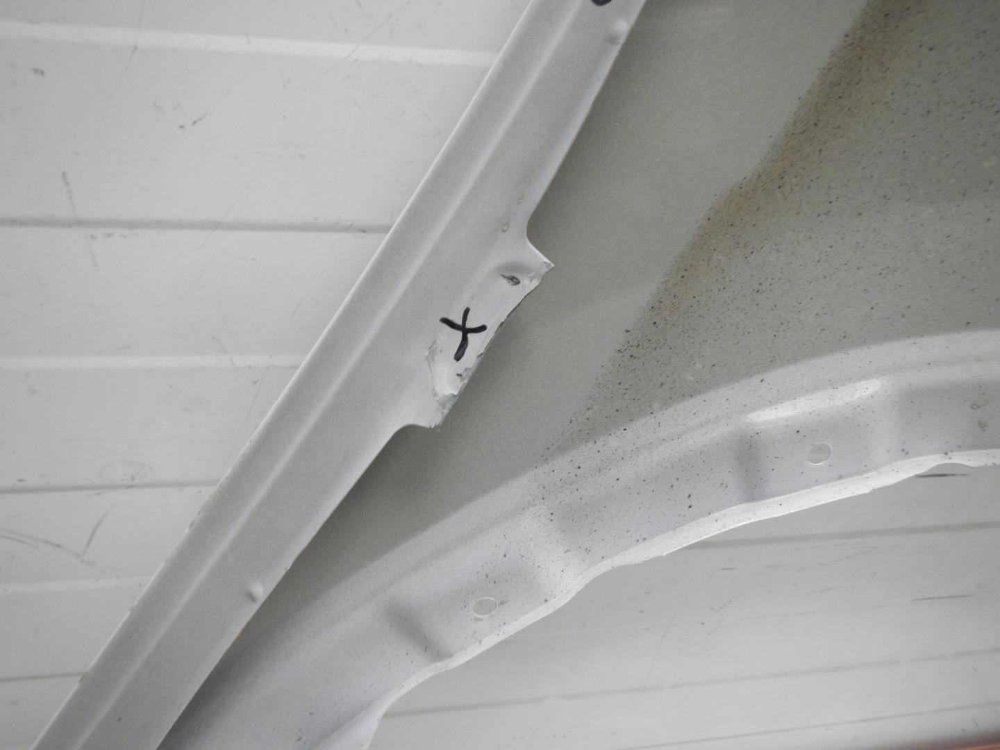 Крыло переднее левое