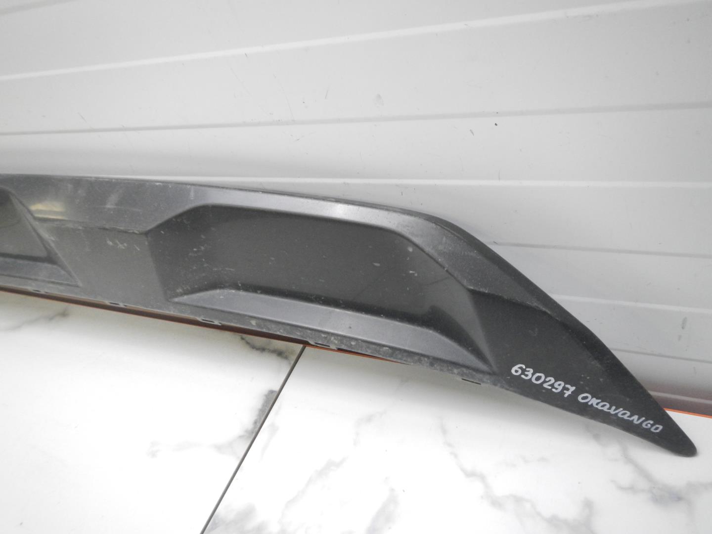 Накладка переднего бампера