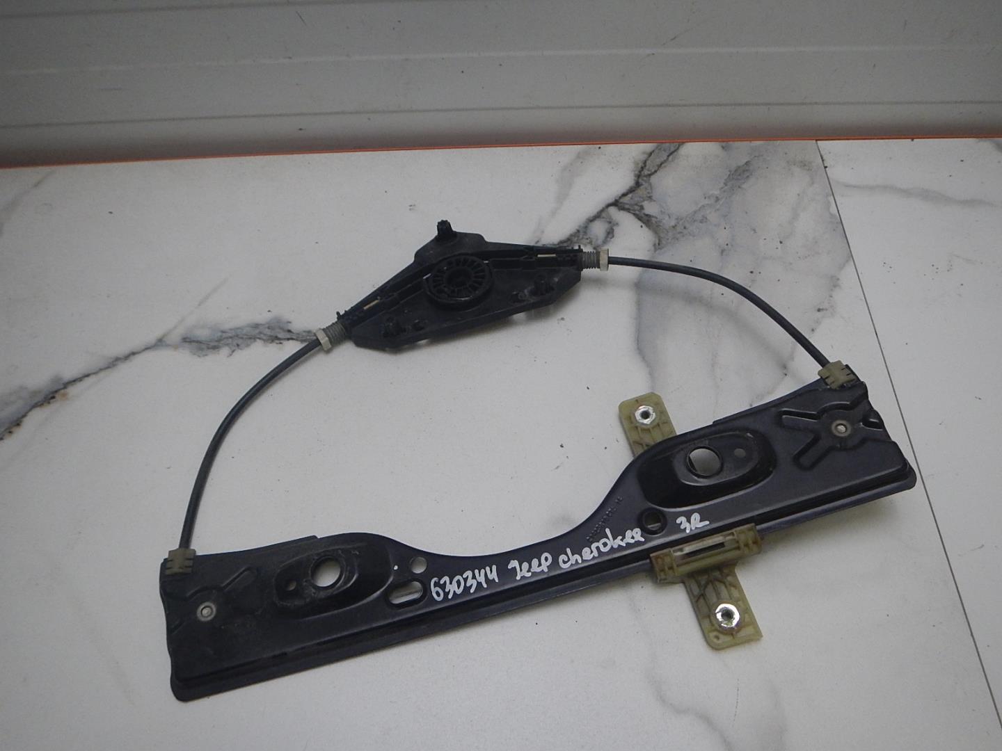 Стеклоподъемник электр. задний правый