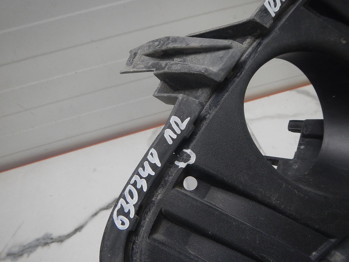 Решетка в бампер правая