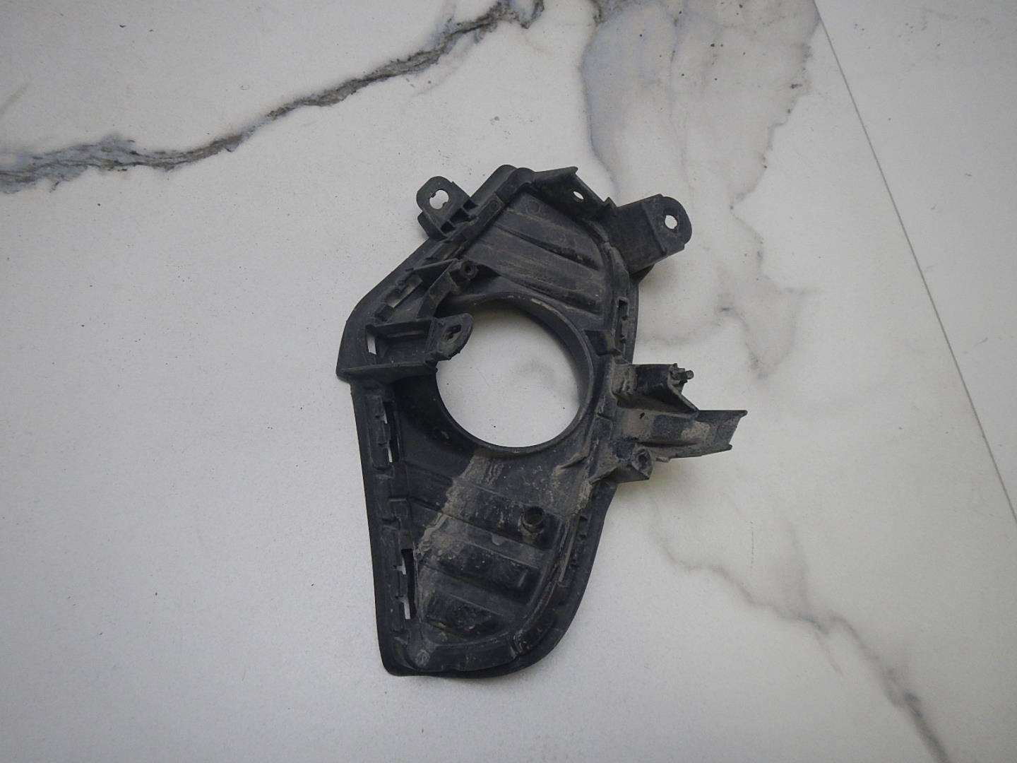 Решетка в бампер правая