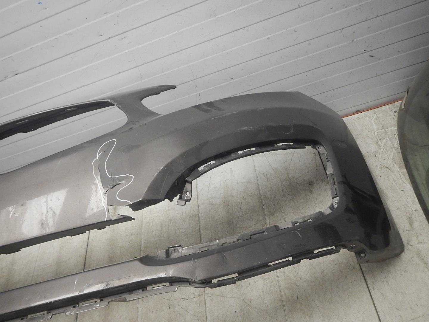 Бампер передний