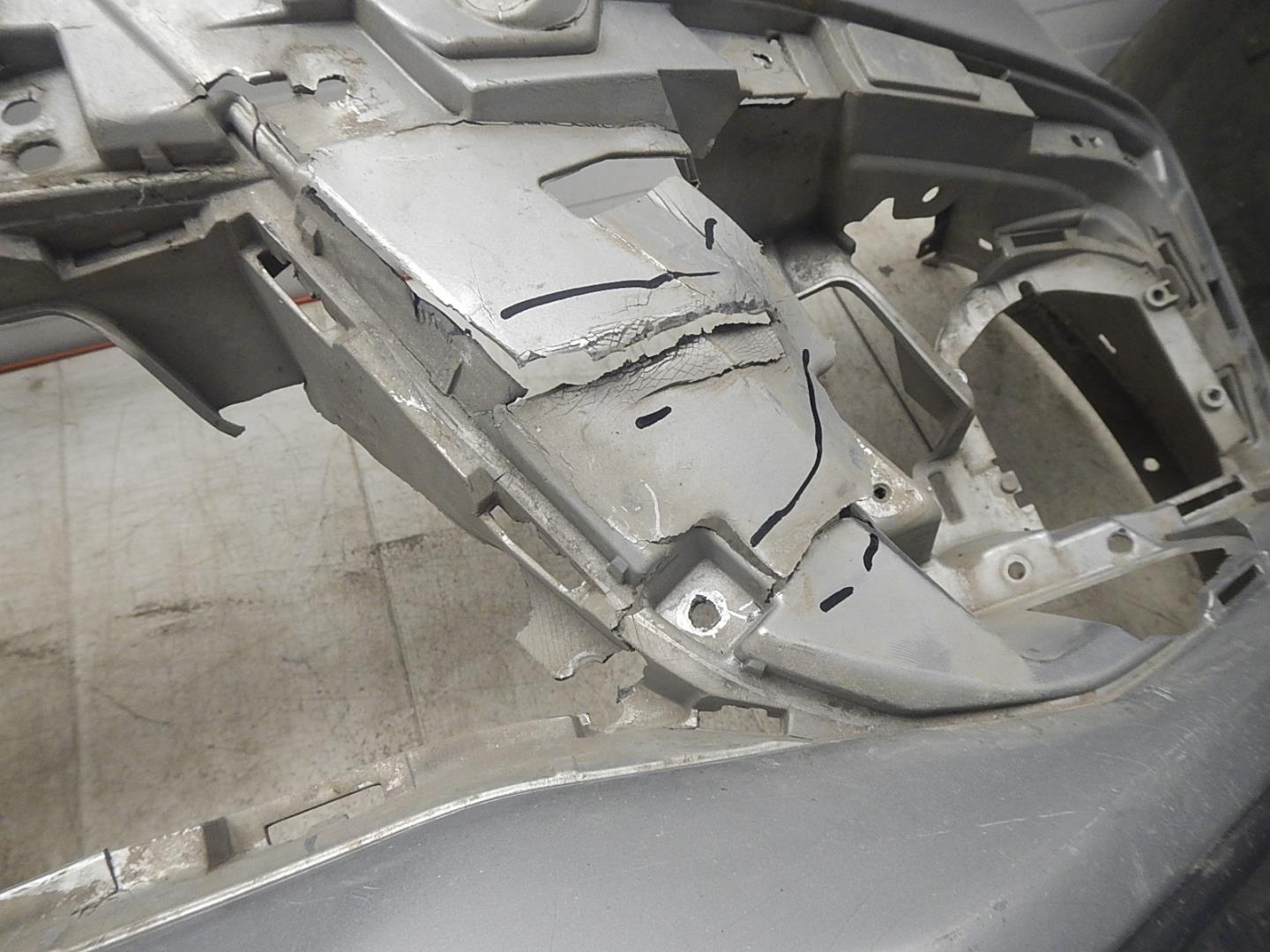 Бампер передний