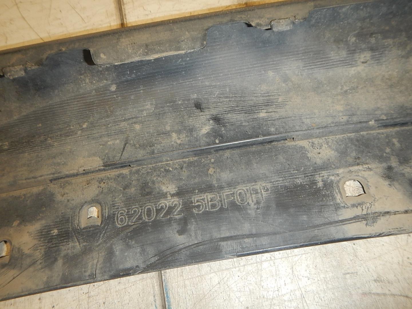 Бампер передний