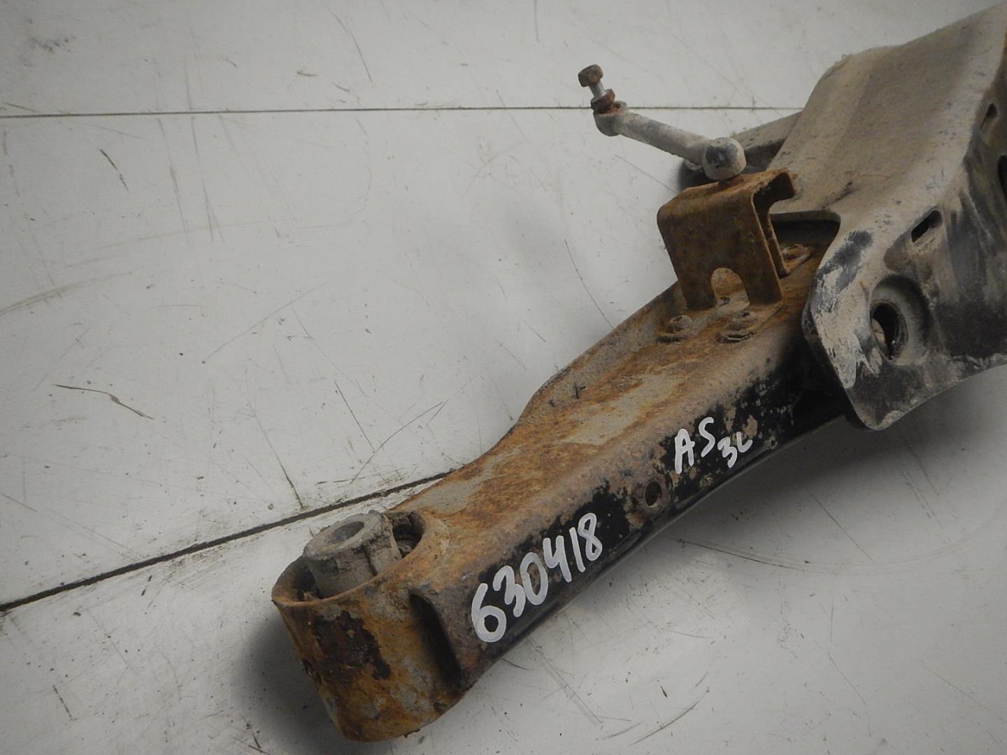 Рычаг задний нижний левый