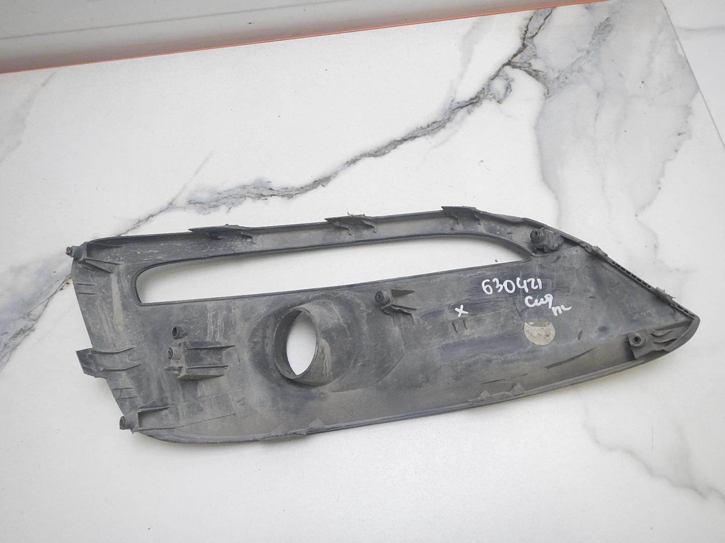 Решетка в бампер левая