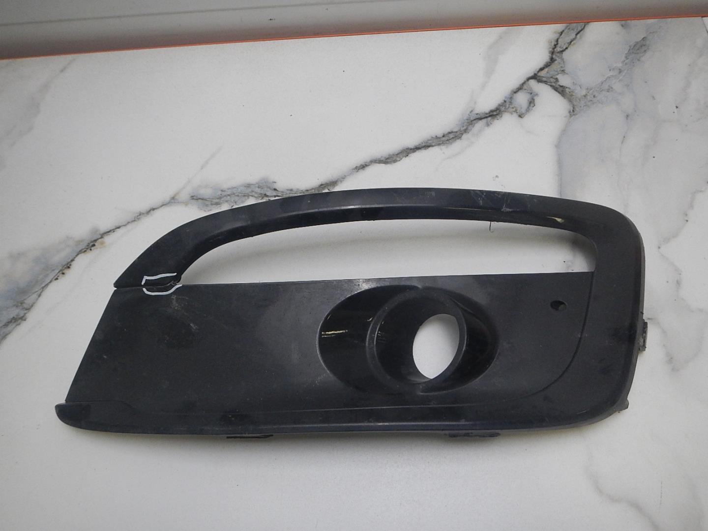 Решетка в бампер левая