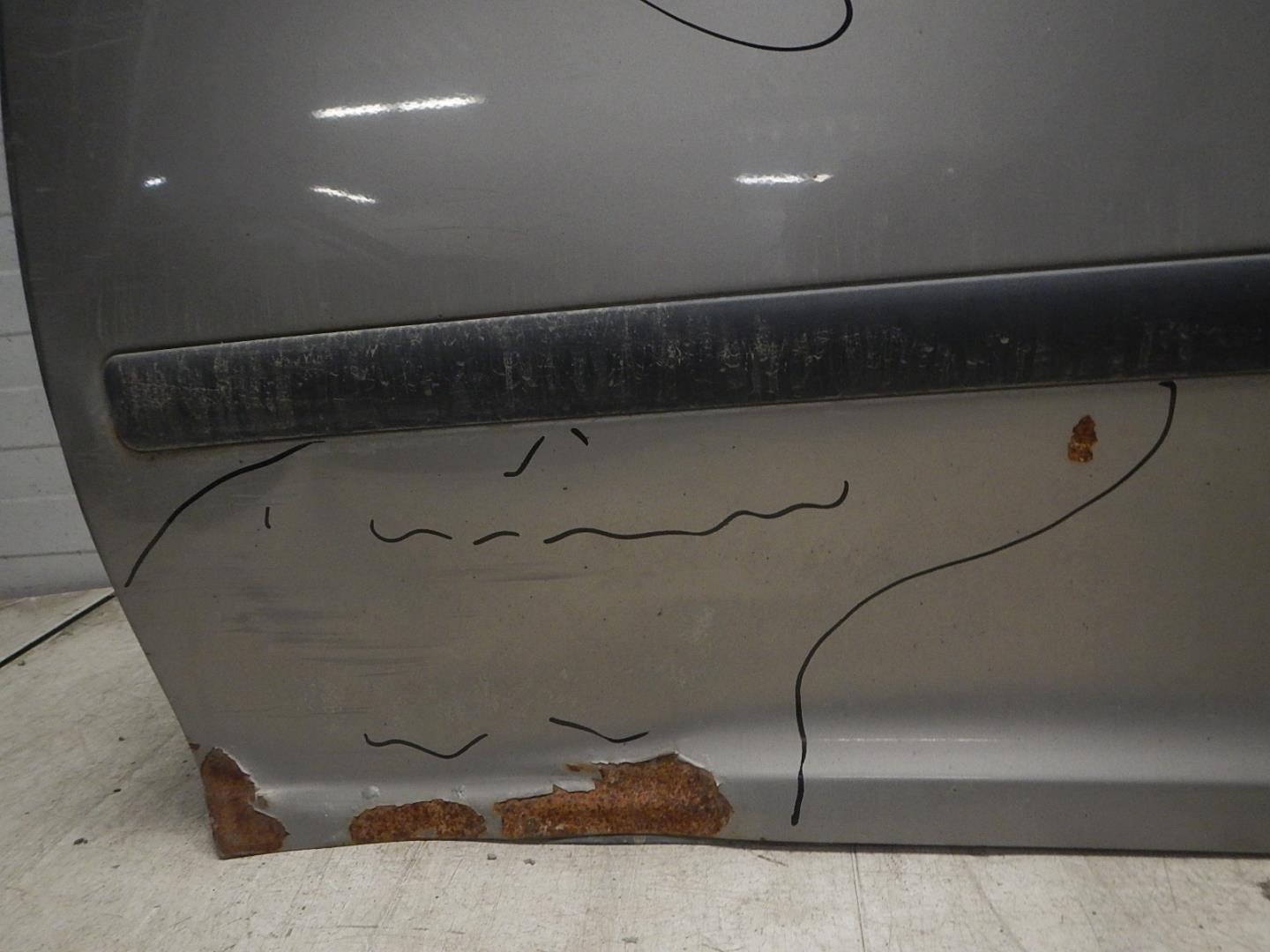 Дверь передняя левая