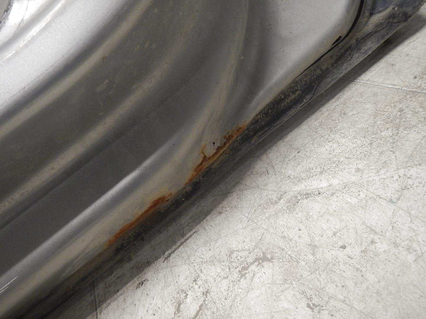 Дверь передняя левая