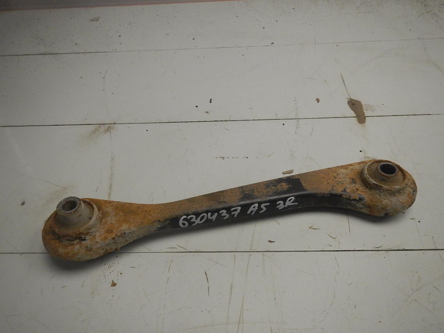 Тяга задняя поперечная