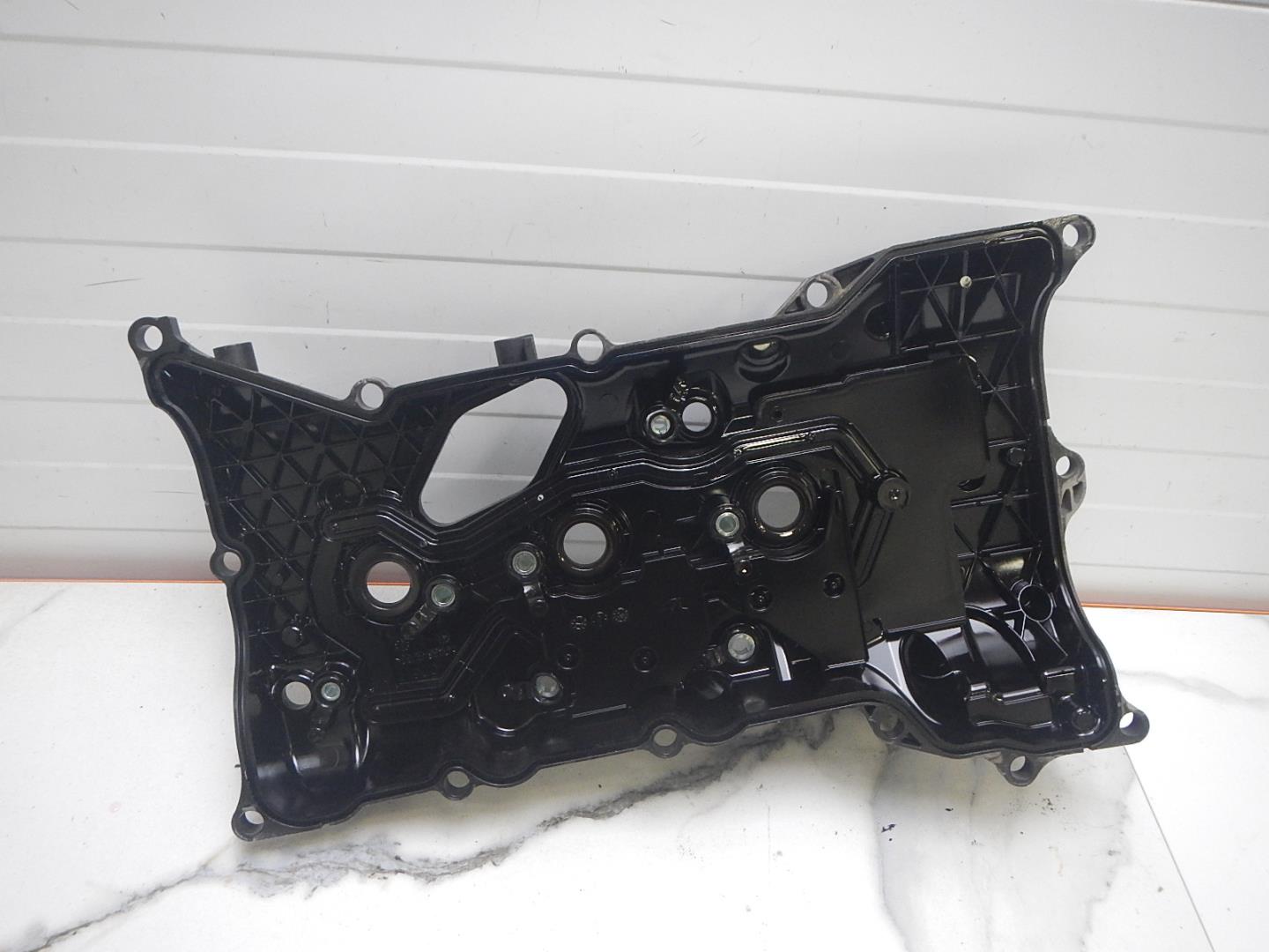 Крышка клапанная ГБЦ