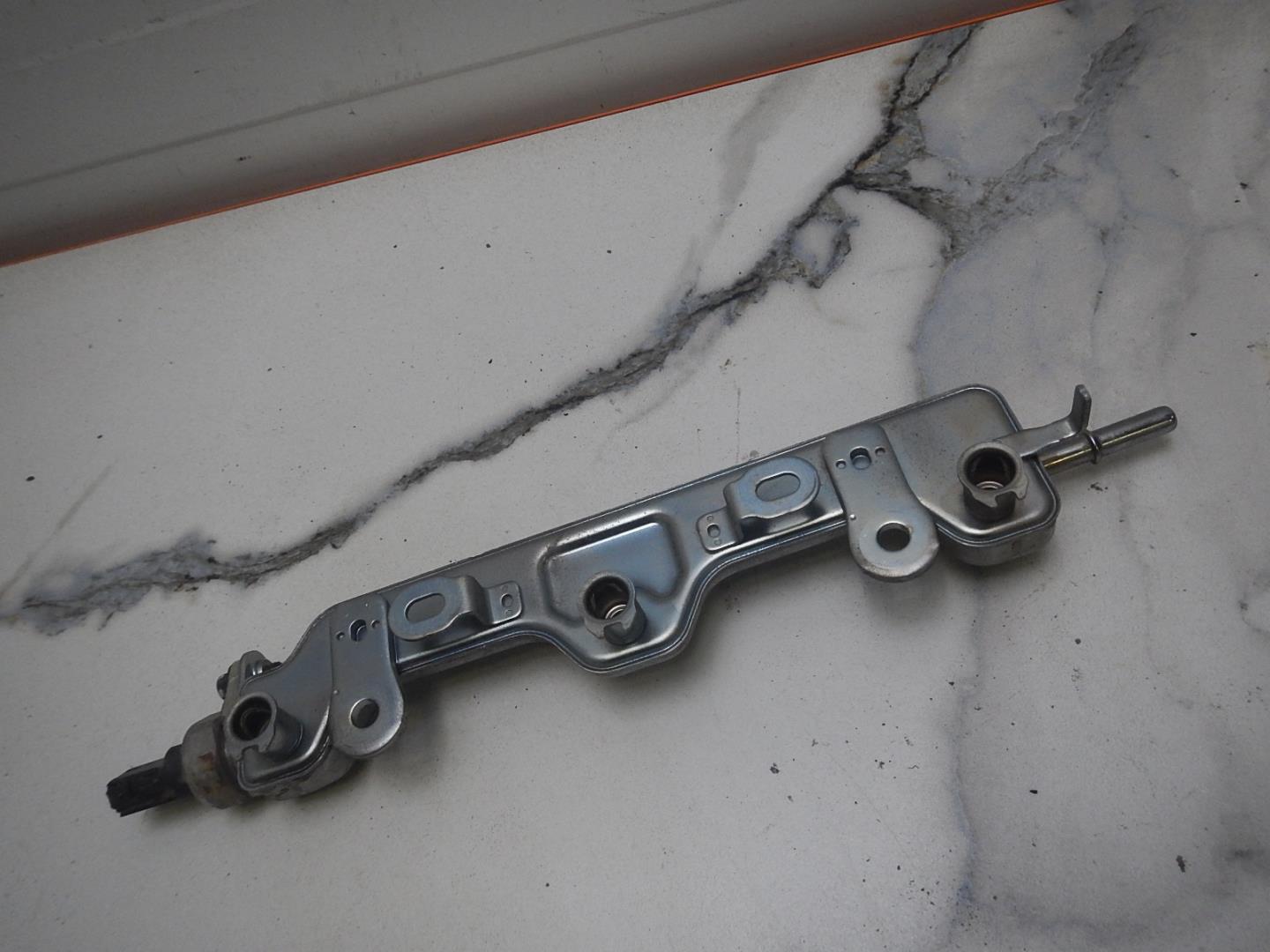 Рейка топливная (рампа)