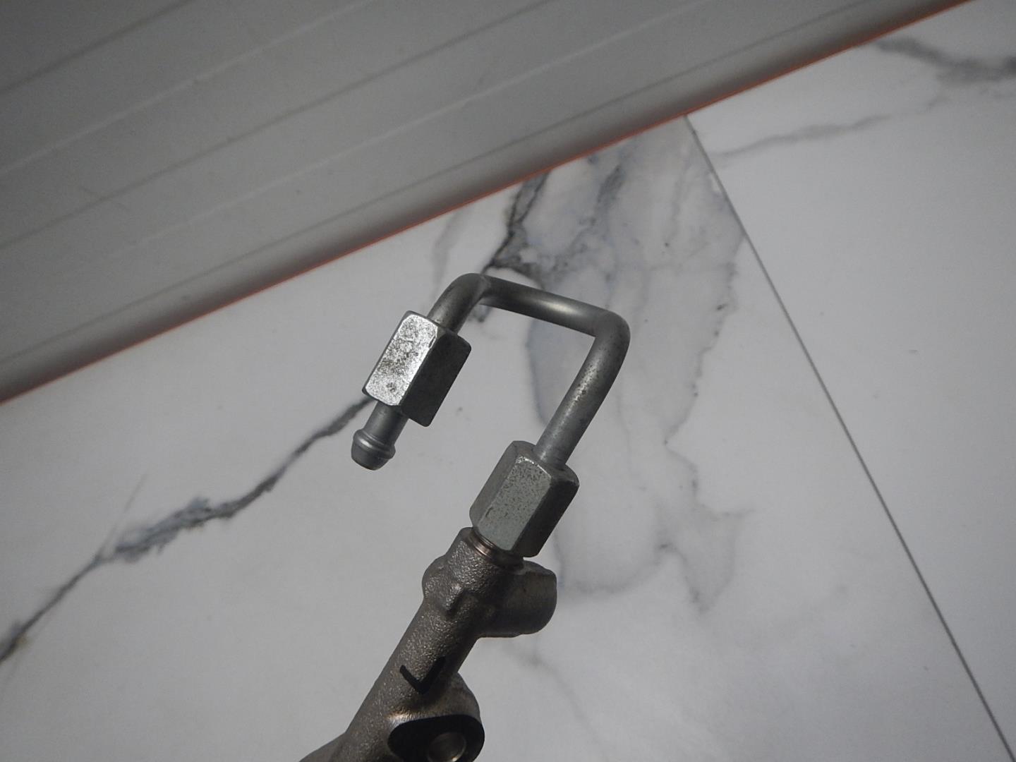 Рейка топливная (рампа)