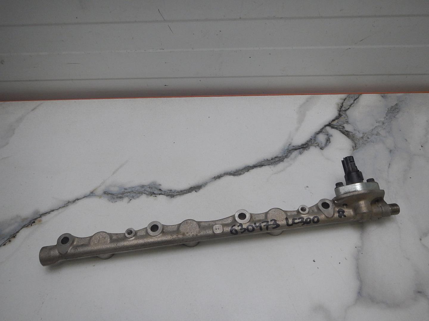 Рейка топливная (рампа)