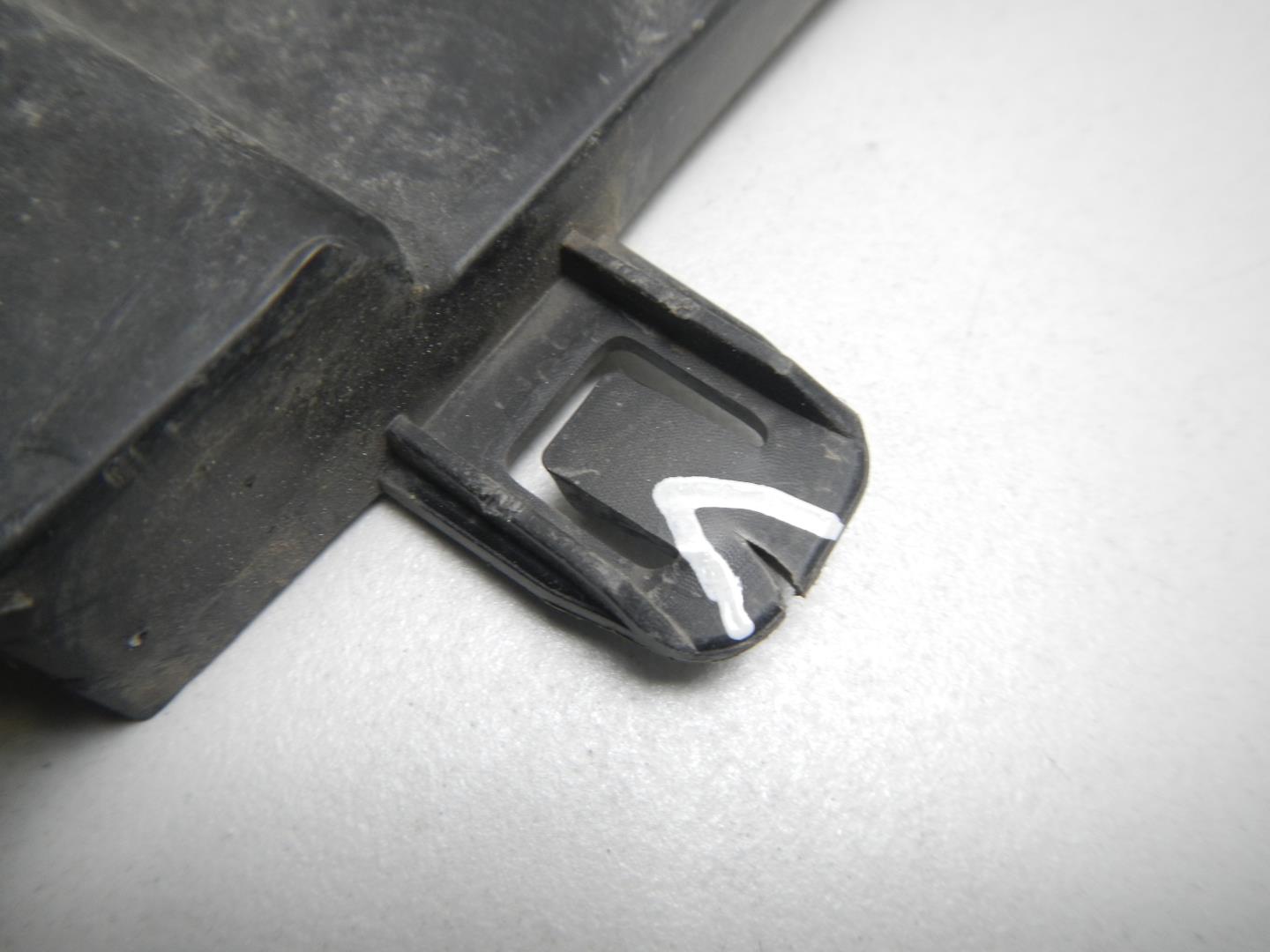 Воздуховод радиатора правый