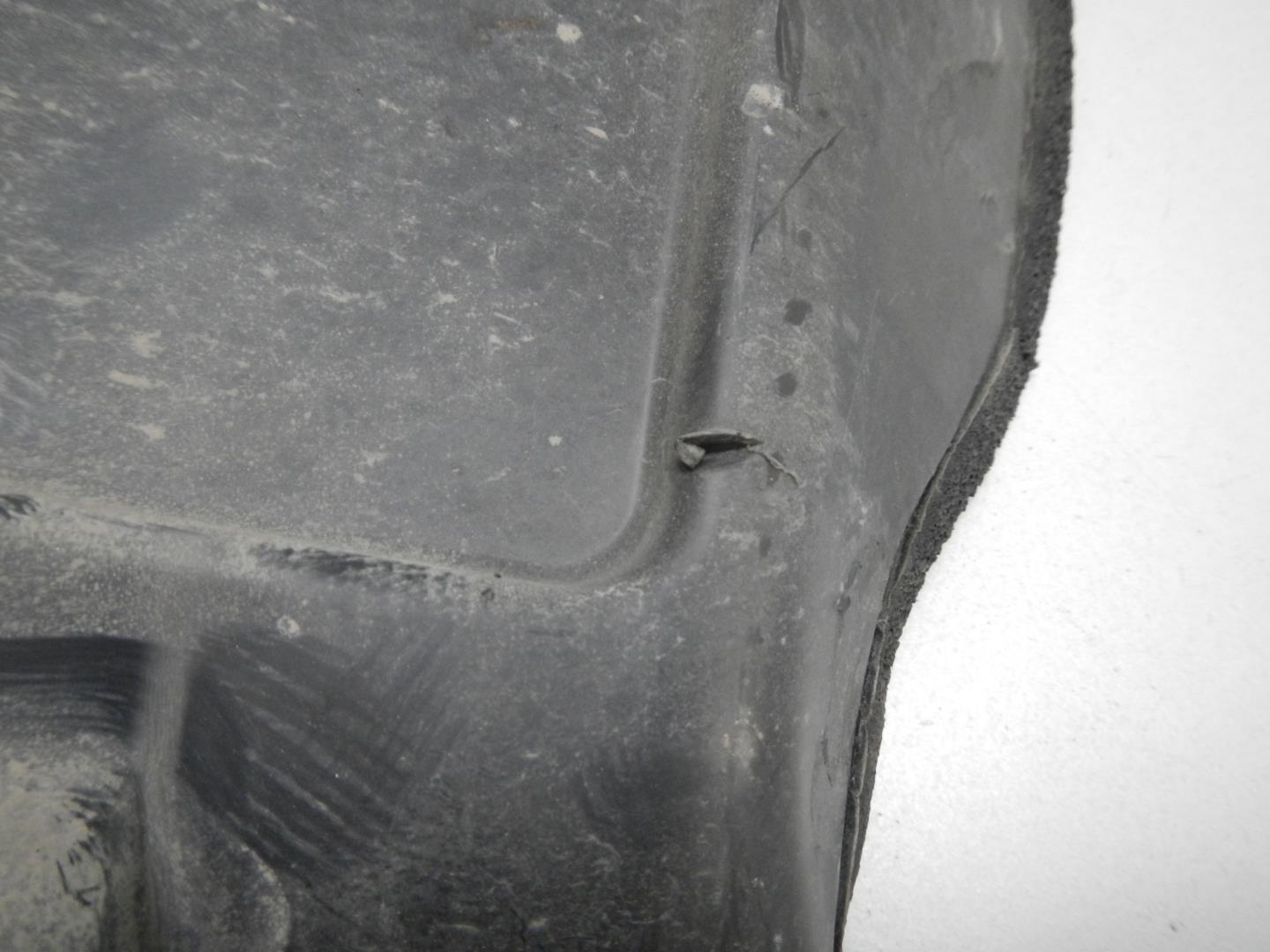 Воздуховод радиатора правый