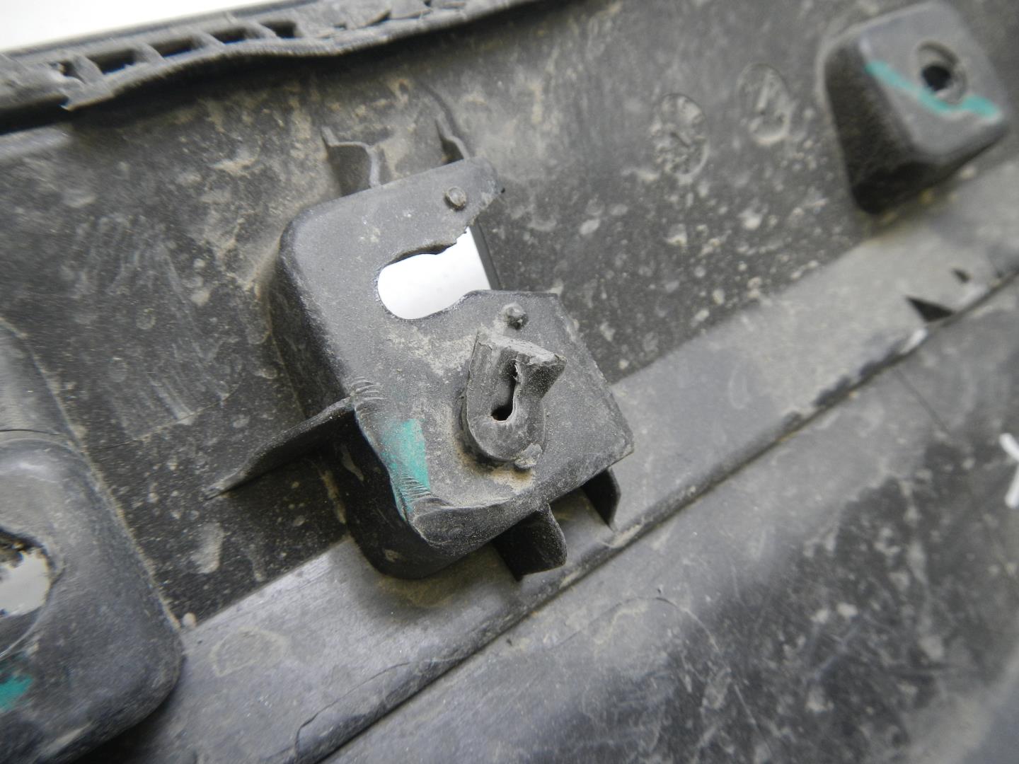 Молдинг задней правой двери