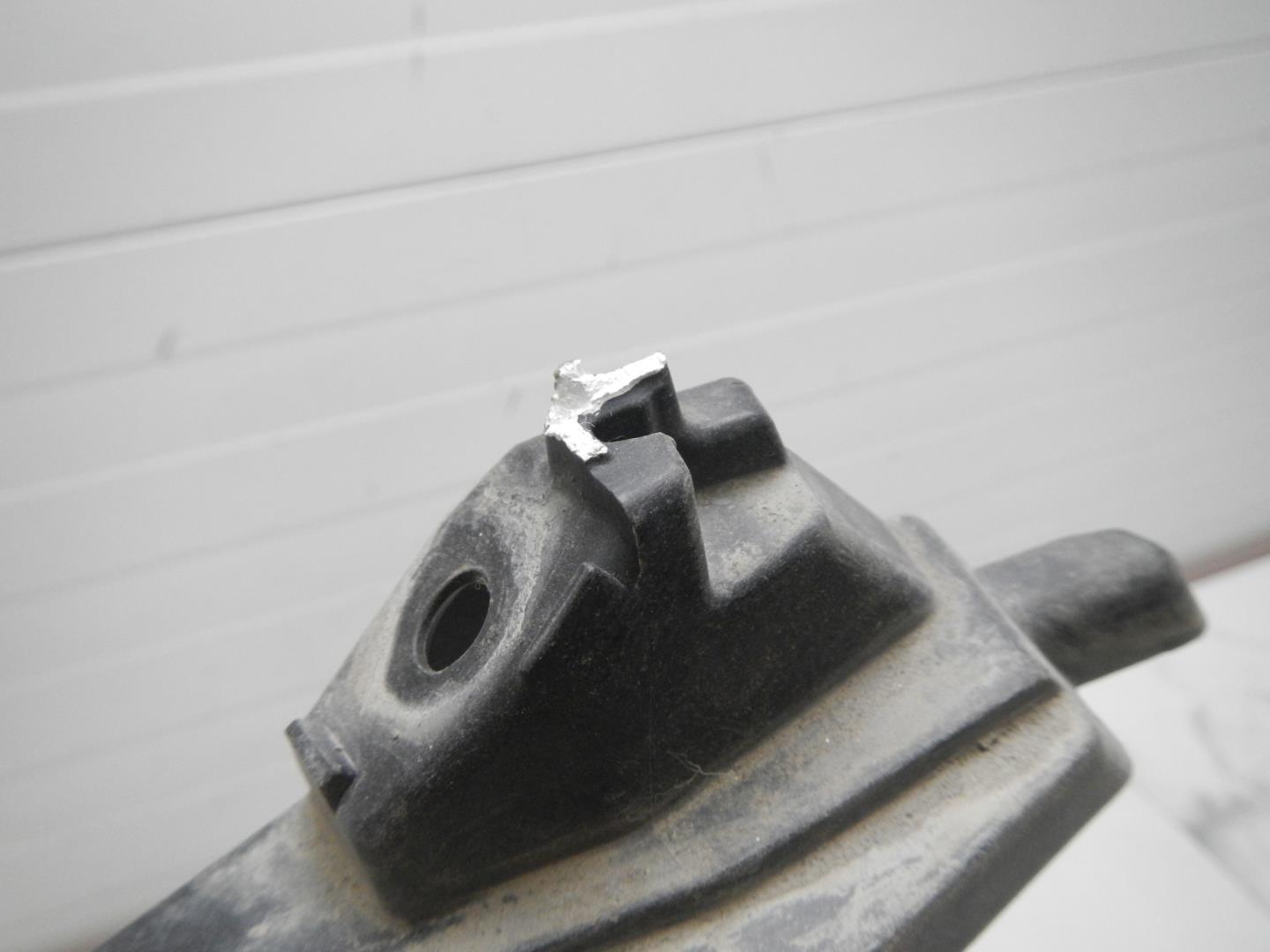 Кронштейн крепления крыла