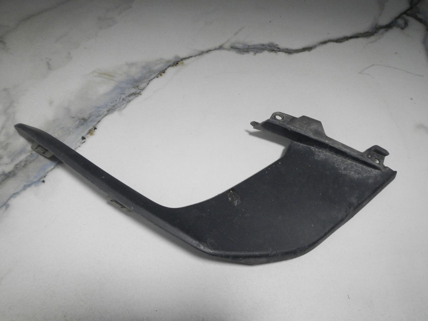 Накладка переднего бампера правая