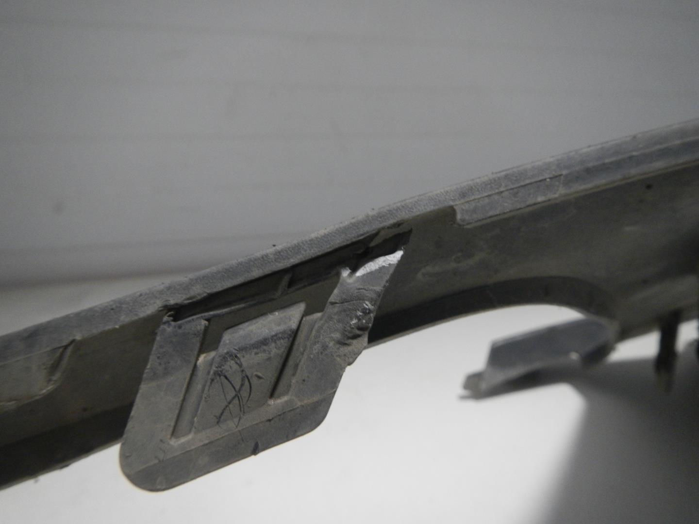 Накладка переднего бампера правая