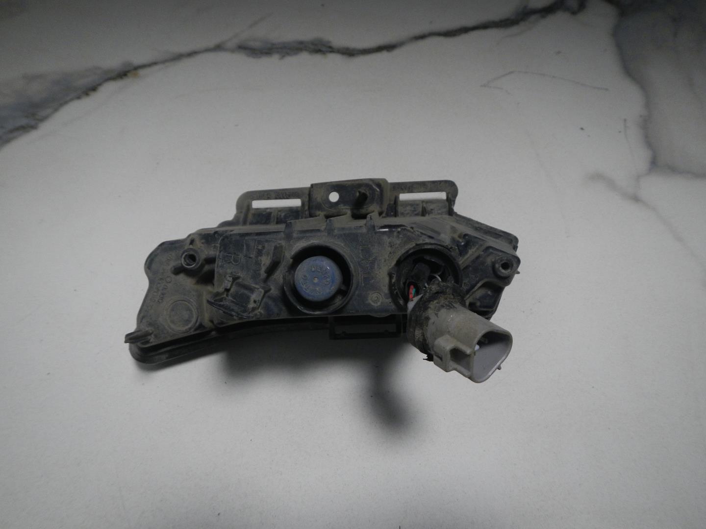 Фара дневного света правая (ходовые огни)