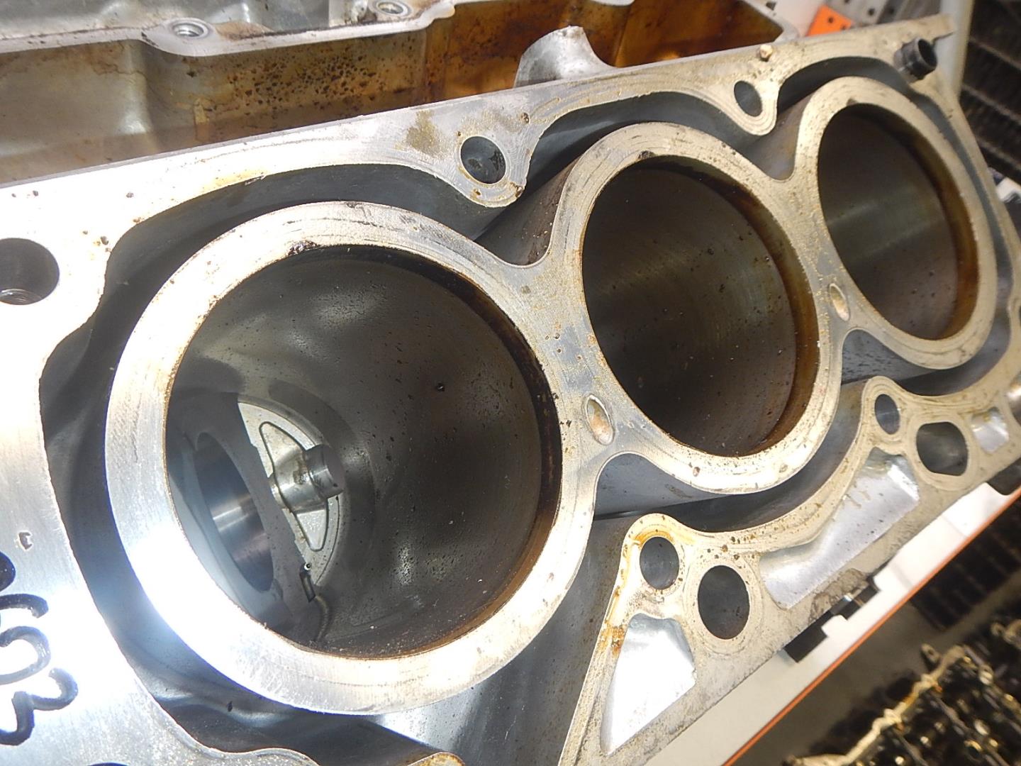 Блок двигателя