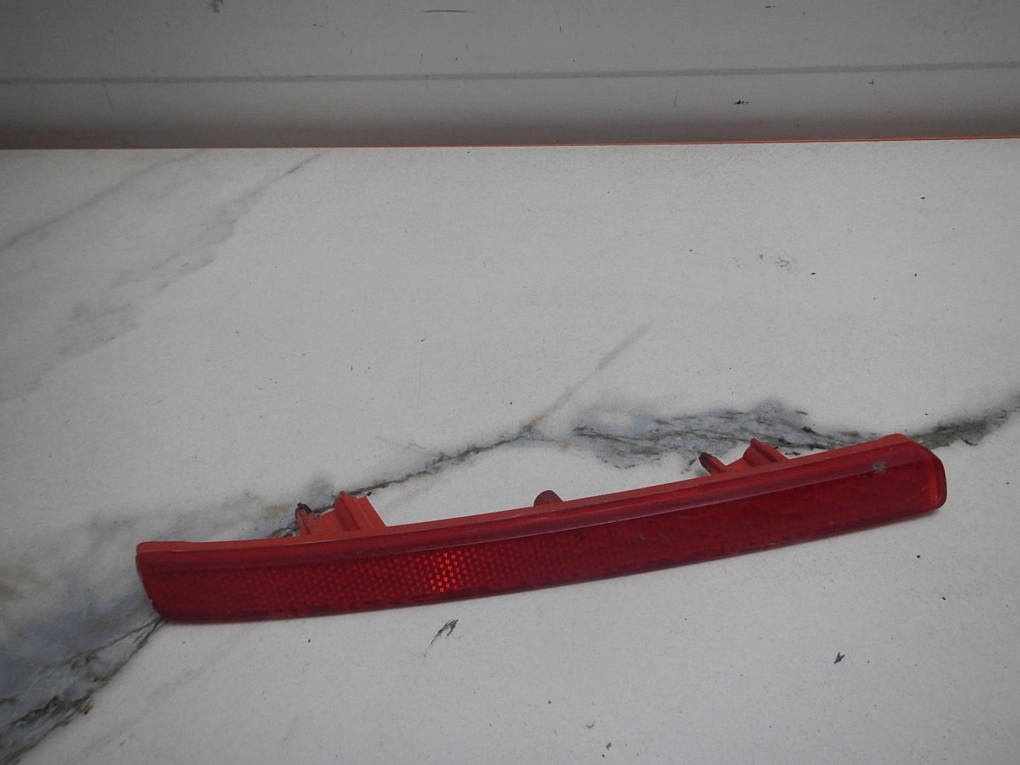 Отражатель в бампер задний правый