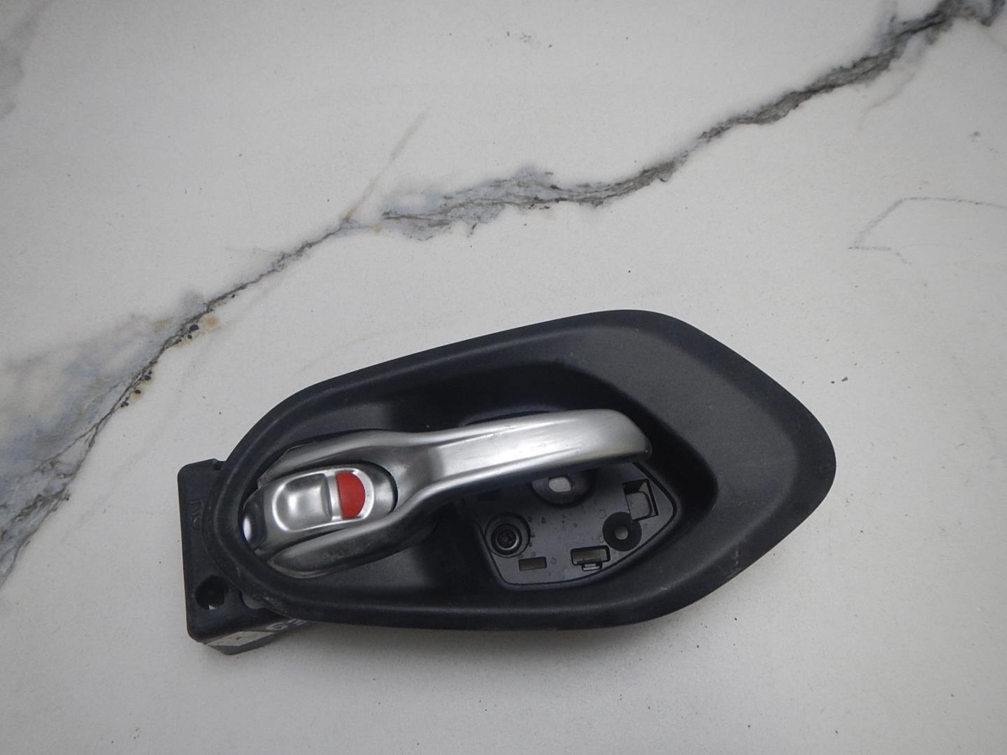 Ручка двери внутренняя правая