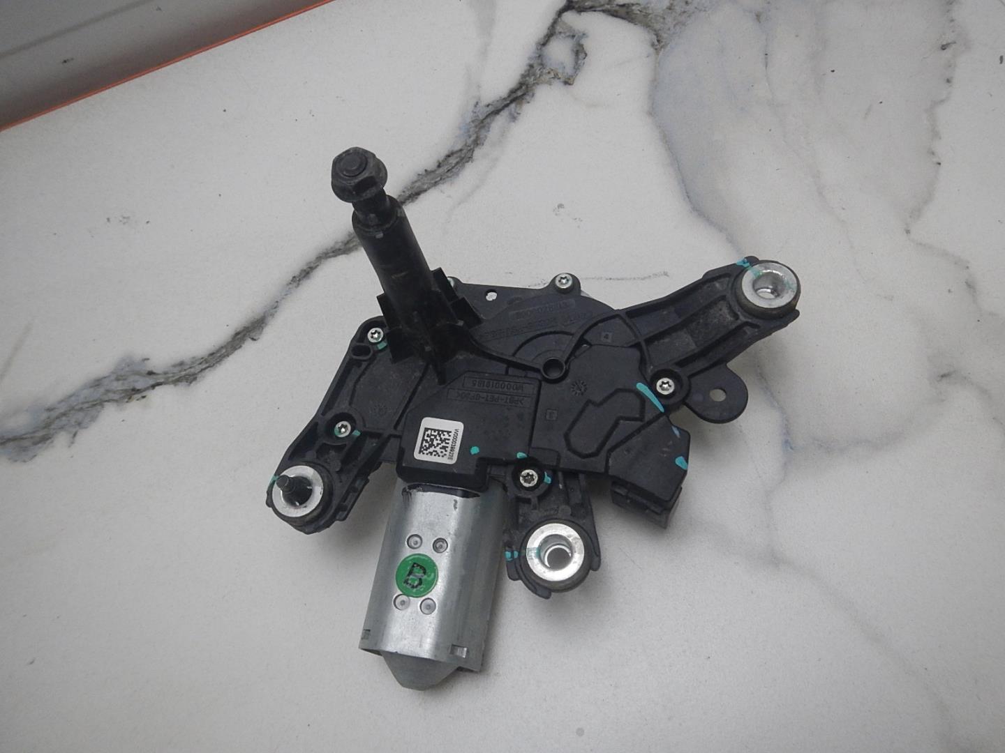 Моторчик стеклоочистителя задний