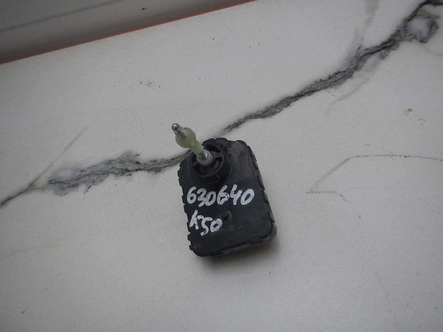 Моторчик корректора фары