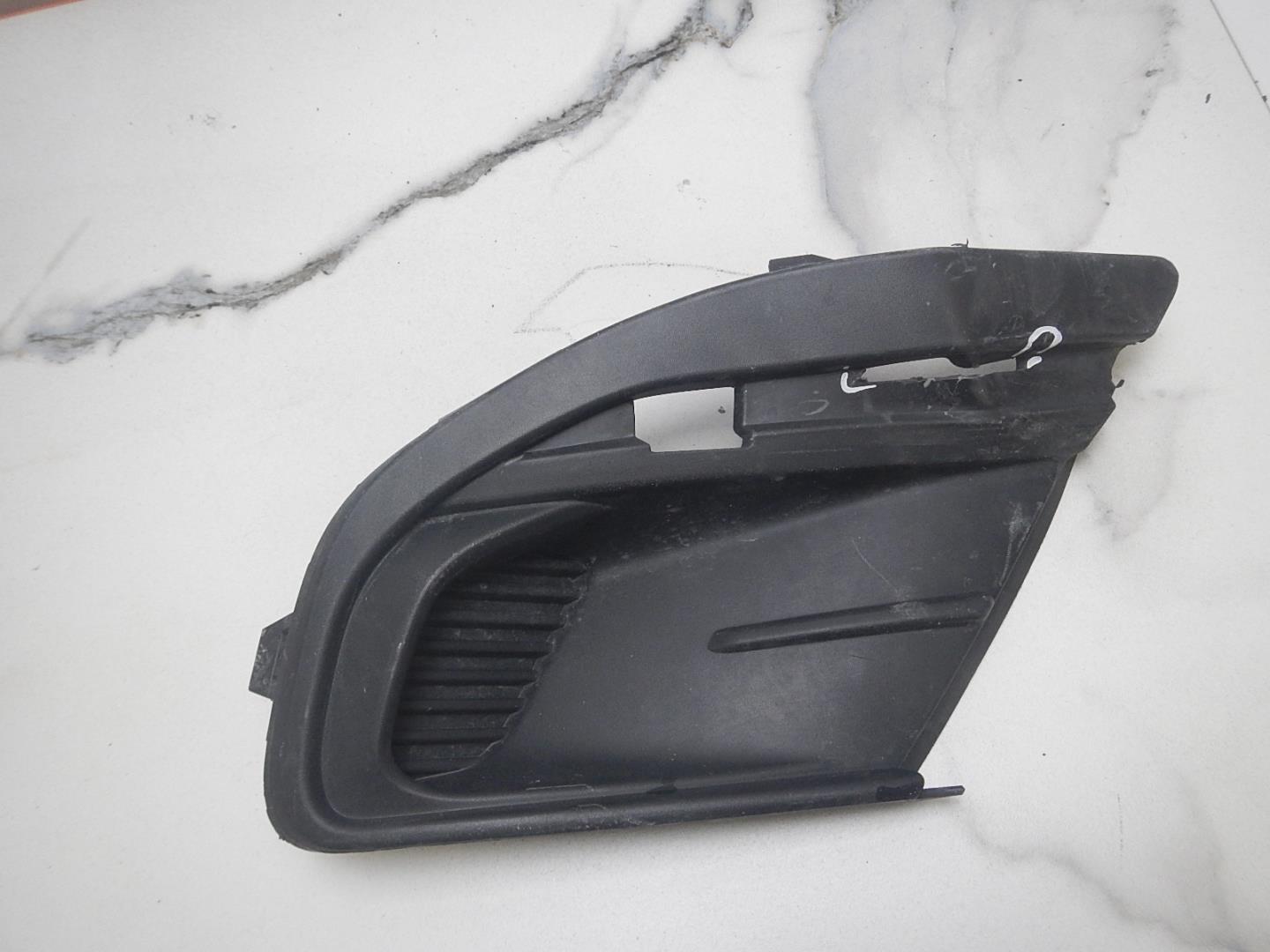 Решетка в бампер правая