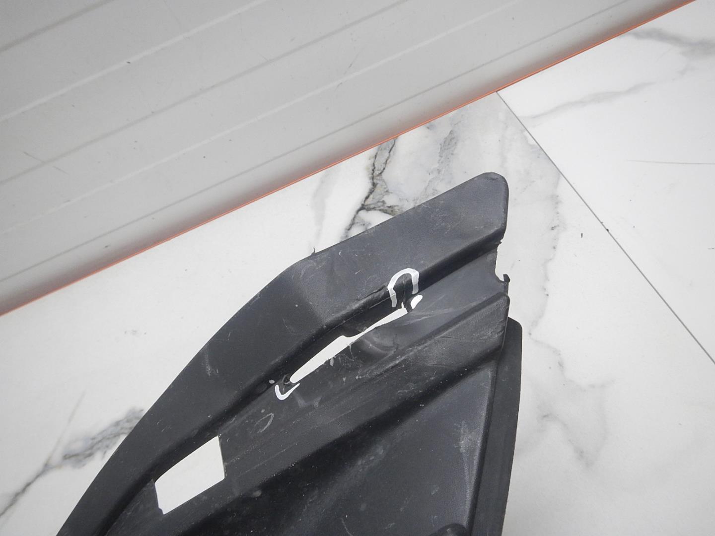 Решетка в бампер правая